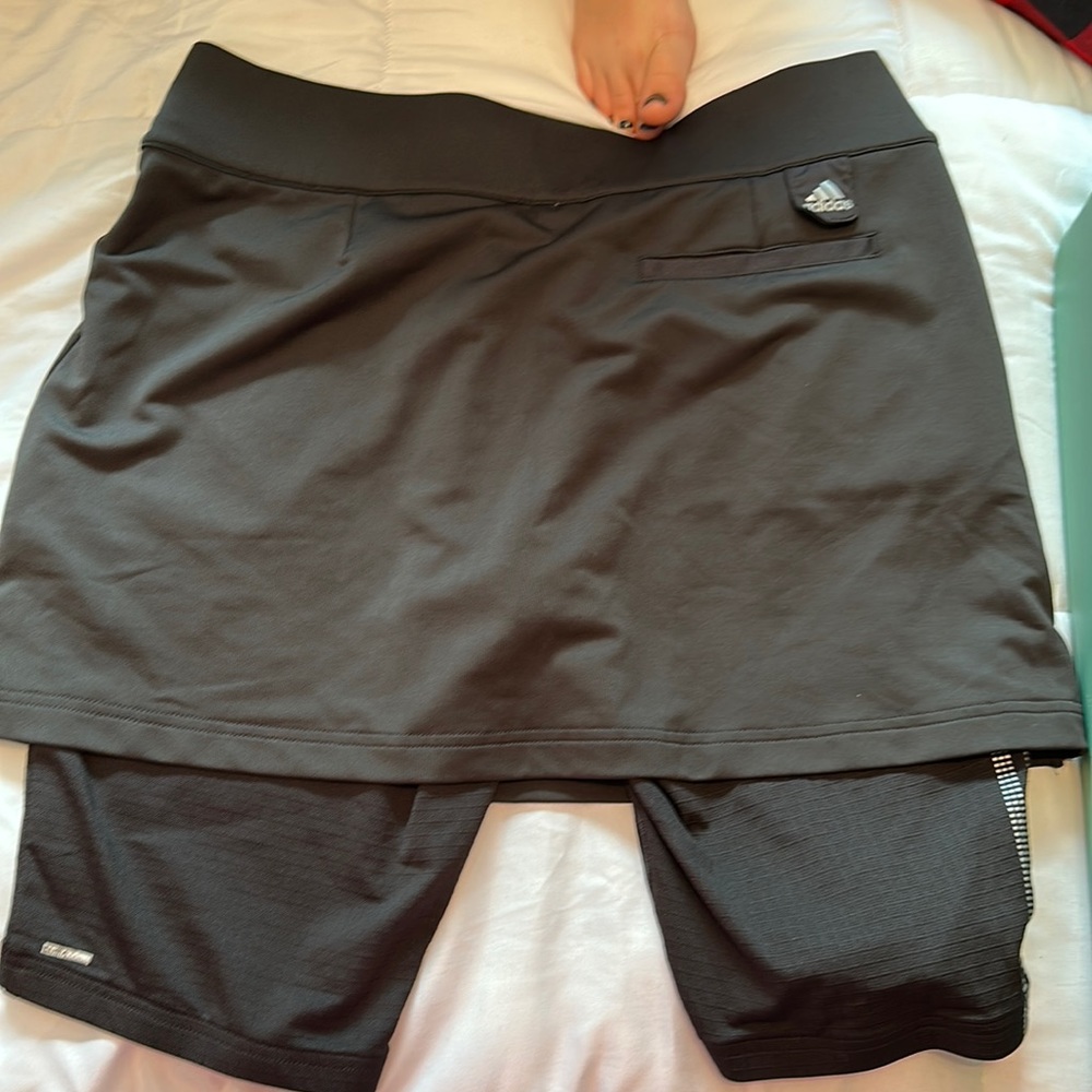 Women’s Adidas Clyma cool skirt with shorts underneath size medium